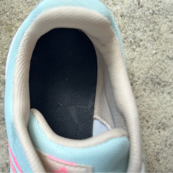 adidas Kids Sneakers in Light Blue and Pink, size youth 4 - Picture 8 of 9